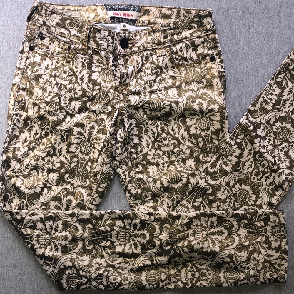 *NWOT* Hot Kiss Skinny Lily Jeans